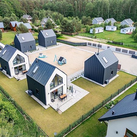 Zakatek Sasanki Villa Lubiatowo  Exteriör bild